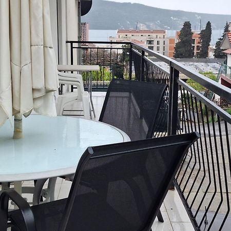 Apartments Lena Herceg Novi Eksteriør billede