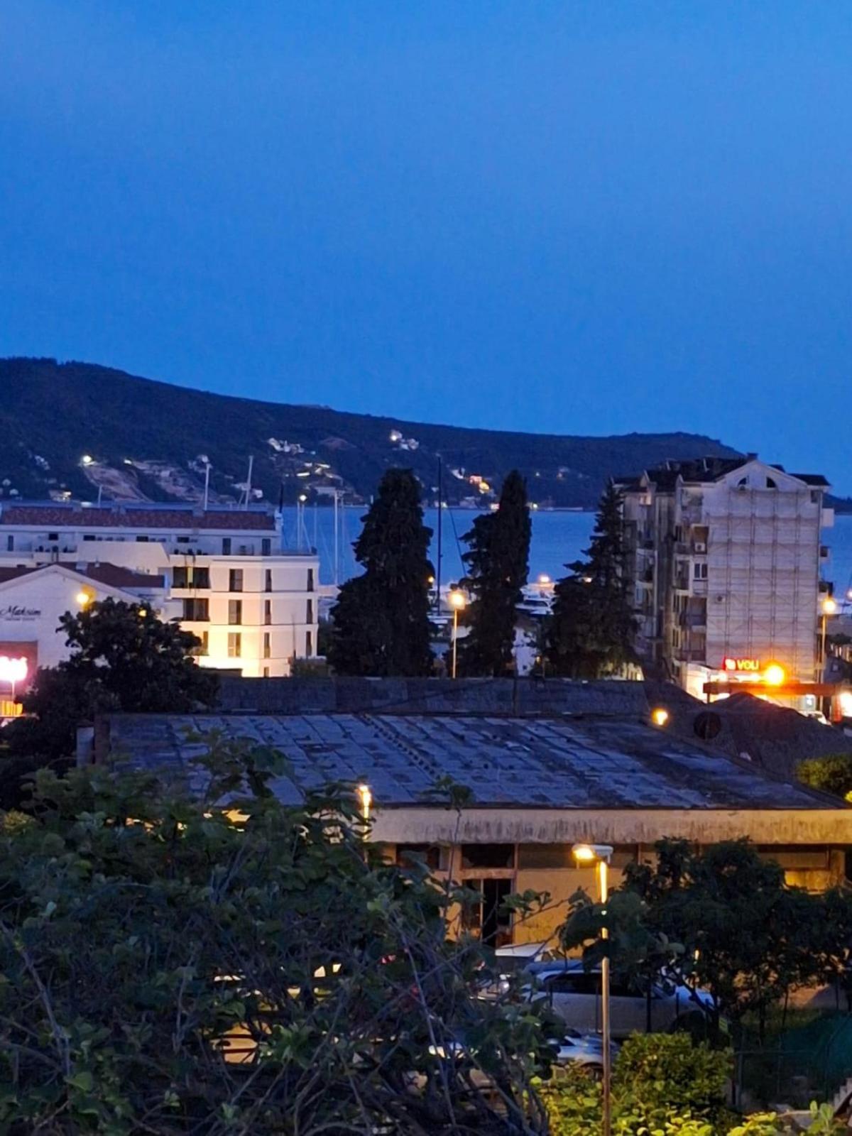 Apartments Lena Herceg Novi Eksteriør billede