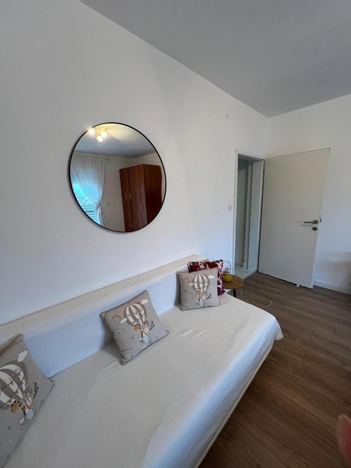 Apartments Lena Herceg Novi Eksteriør billede