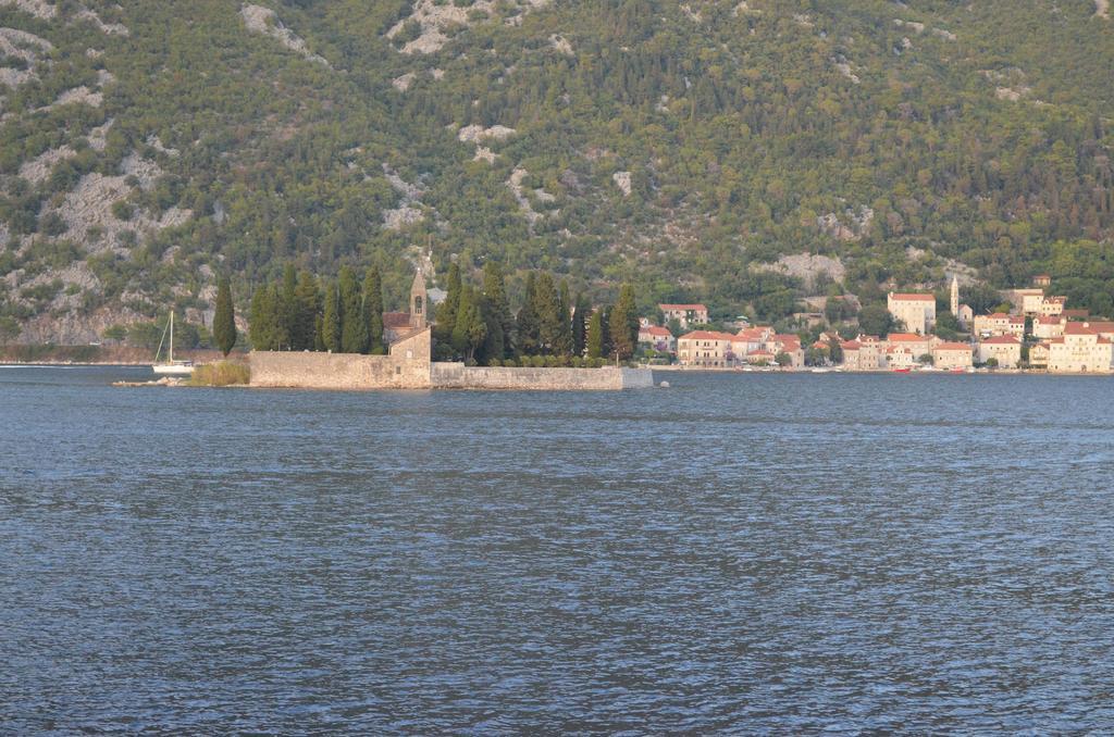 Apartments Lena Herceg Novi Eksteriør billede